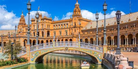 The city of seville is the capital of the spanish region called andalusia and of the province of sevilla.the people who live in the city are called sevillanos and there are almost a million of them: Cannabis in Sevilla, the Definitive Guide Updated 2020