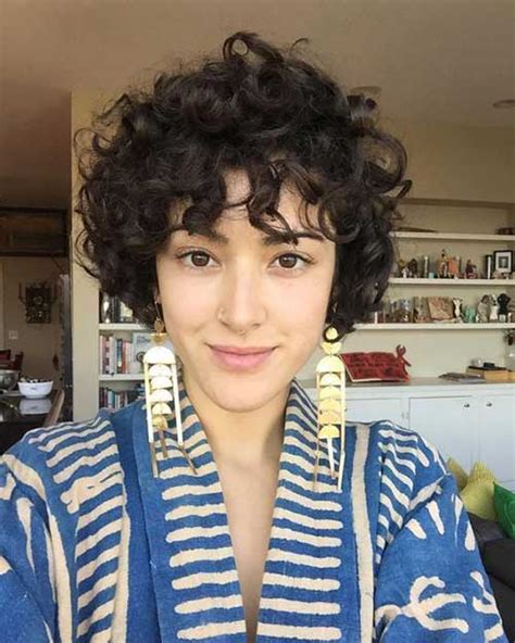 When the trend hairstyles of 2021 are investigated, it will be immediately noticed that curling haircuts are undeniably favorite models. 20 Alternatives About Short Curly Hairstyles for Women ...