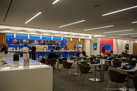 Delta Sky Club Business Class Lounge Terminal 4 Jfk New York The