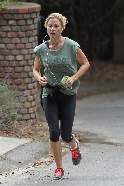 Julie Bowen In Leggings Out For A Jog In Los Angeles • Celebmafia