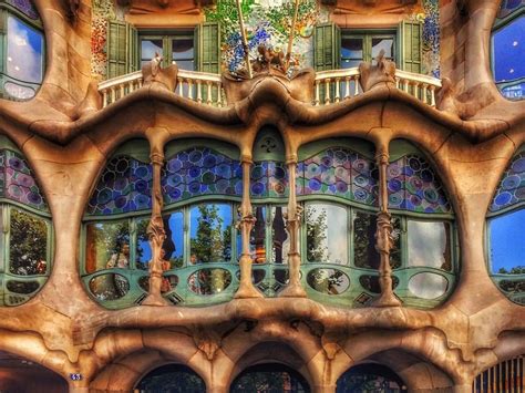 Life And Work Of Gods Architect Antoni Gaudi