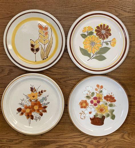 4 Mismatched 70s Vintage Stoneware Dinner Plates Mix And Etsy Tabak