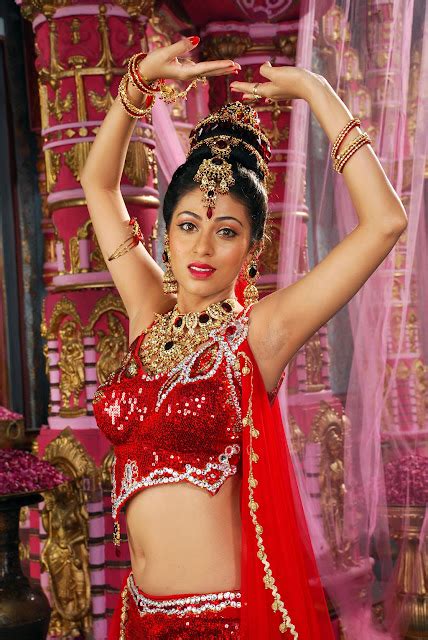 Sadha Super Beautiful In Indian Ethnic Wear Armpit Navel And Feet Hd Latest Tamil Actress