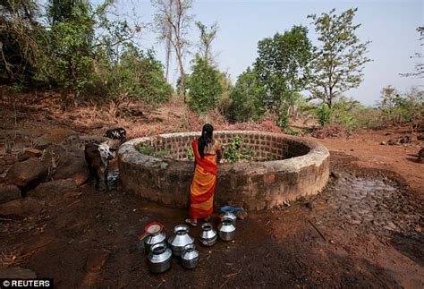 Drought Hit Indian Village Where Men Marry Women Just So They Can Fetch Water Daily Mail Online