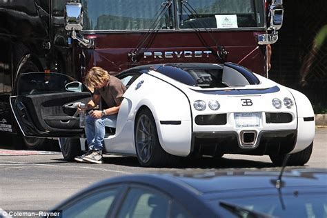 Keith Urban Spotted Driving 2 7 Million Bugatti Veyron Sports Car In Nashville Daily Mail Online