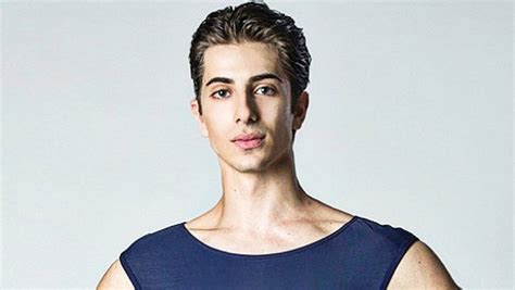 Guarda cosa ha scoperto alessandro amici (alessandroamiciv) su pinterest, la raccolta di idee più grande del mondo. Amici 20, Alessandro stroncato da un infortunio: il ...