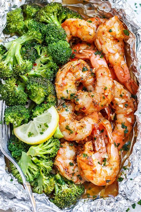 This easy shrimp alfredo with broccoli recipe is so delicious and easy to make at home, with pasta that is coated in a creamy cheesy tasty sauce that is usually thick and so flavorful with grated parmesan cheese and cream cheese. Baked Shrimp in Foil Packs Recipe with Garlic Lemon Butter ...