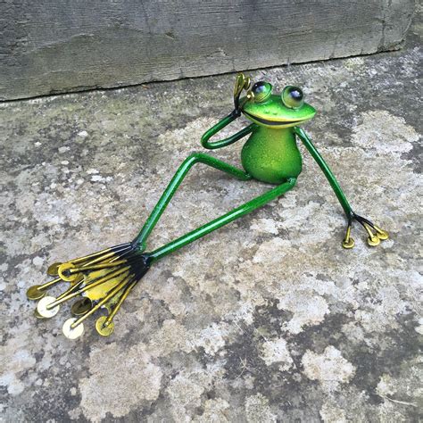 Shelf Sitting Green Frog Metal Sculpture Garden Frog Statue Frog