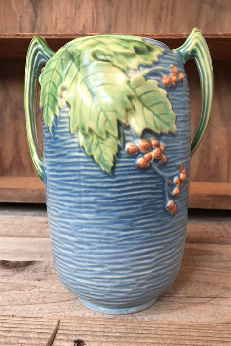 Stunning Vintage Roseville Pottery Vase In The Bushberry