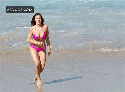 Rosa Blasi Sexy Stunning Body In A Pink Bikini In California Aznude