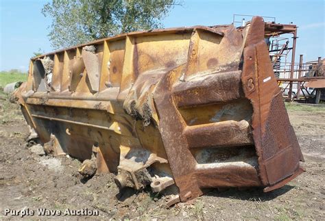 We currently have 23 different versions for this file available. Caterpillar D11 U dozer blade in Garland, KS | Item AG9443 sold | Purple Wave