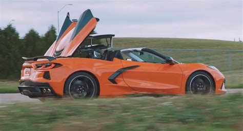 Check Out The Gorgeous 2020 Corvette Stingray Convertible C8 Cruising