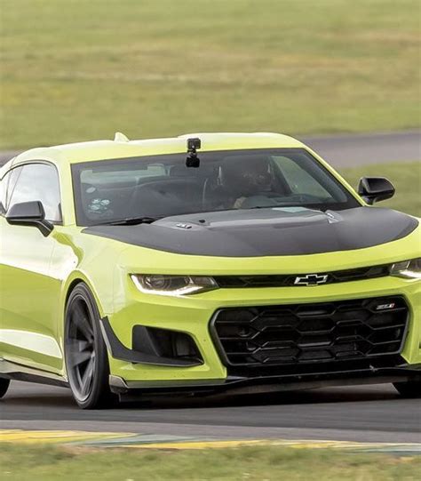 2022 Chevrolet Camaro Zl1 Review Pricing And Specs Topcarnews