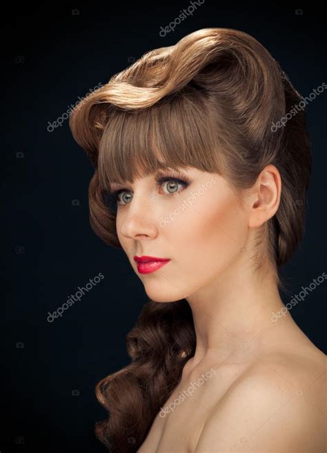 Beautiful Naked Woman With Retro Hairstyle And Red Lips Stock Photo By Baton