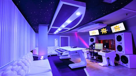 Futuristic Recording Studio And Event Space New York Ny Rent It On