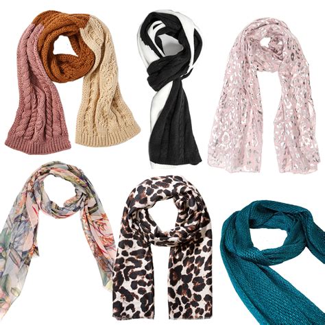Three Ways To Wrap Up Your Winter Scarf Get The Look The Plaza