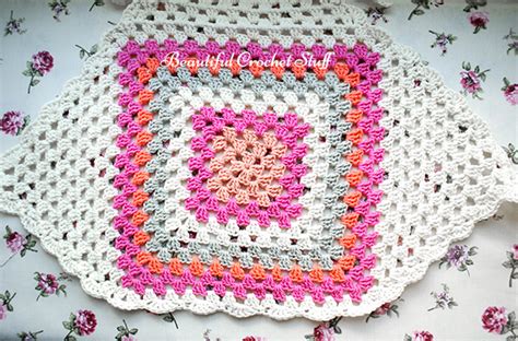 Vintage 1970s granny square halter tops crochet pattern: Granny Square Halter Top Free Pattern | Beautiful Crochet Stuff