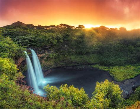 An Amazing View Of A Waterfall Called Wailua Falls Located In Hawaii