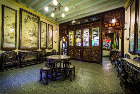 The basics the baba & nyonya heritage museum is an occasional stop on melaka tours, which generally depart either from the city itself or from kuala lumpur. Baba & Nyonya Heritage Museum (Melaka) - 2018 All You Need ...