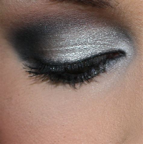 Grey Smoky Eye Makeup How To Grey Smokey Eye Smokey Eye Makeup Eye Makeup Images