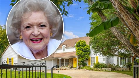 Betty Whites La Home Goes On The Market For 105m But You Cant Go