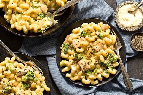 Add garlic, salt and pepper. Chicken Broccoli Alfredo Mac And Cheese - Homemade In The Kitchen