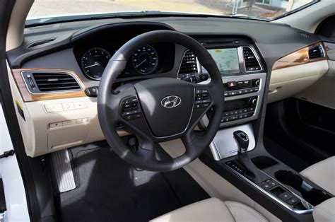Road Test Review 2015 Hyundai Sonata Interior Focus 24l Limited 29