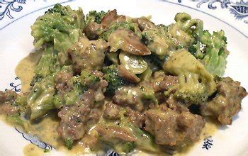 Add beef and cook, stirring, for 5 minutes, or until browned. CHEESY HAMBURGER & BROCCOLI CASSEROLE - Linda's Low Carb ...