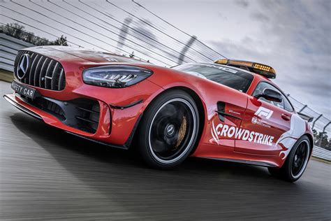 Tegangan bagian kendor dari pita θ : Mercedes-AMG perlihat penampilan baharu kereta keselamatan ...