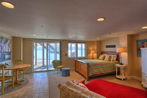 Beachfront Room 611 1 Lands End Resort