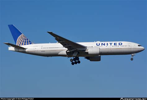 N784ua United Airlines Boeing 777 222er Photo By Kim Philipp Piskol