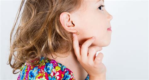 5 Things You Need To Know Before Getting Your Childs Ears Pierced