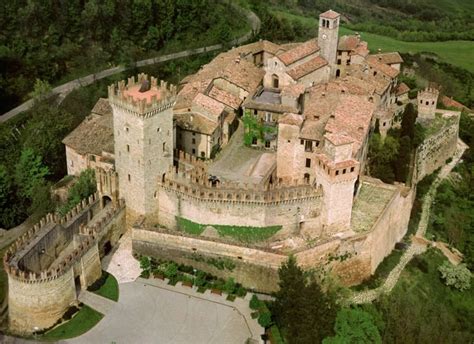 Un Itinerario Tra I Castelli Del Ducato Di Parma E Piacenza