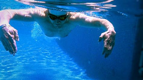 Do you want to learn to swim correctly? How Sculling Drills Can Improve Your Swimming Technique ...