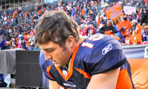 How Should We Respond To Christians Like Tim Tebow