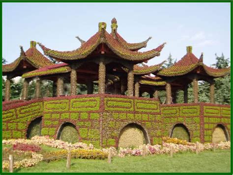 Taman Patung Topiary Cina