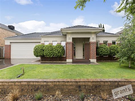 8 Montmorency Avenue Berwick Vic 3806 Au