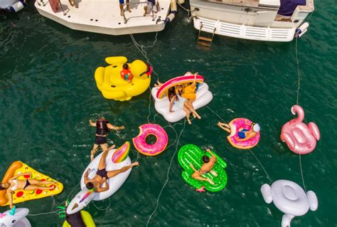 Our Special Pool Float Offer For Your Next Yacht Party Holimood Yacht Blog