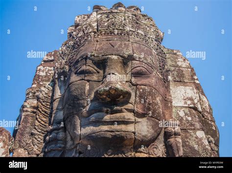 Angkor Thom Au Cambodge Lun Le Plus Grand Monument Religieux Du