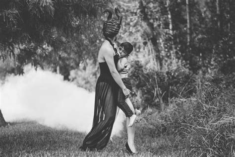 The Sweet Story Behind This Moms Cosplaying Breastfeeding Photo Huffpost