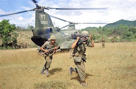 Vietnam War 1966 Us Marines On A Multi Battalion Operati Flickr