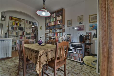 Ingresso, zona giorno con angolo cottura, camera, disimpegno, bagno e 2 posti auto di proprietà. Immobili Tempocasa affitto e vendita a Porto Recanati