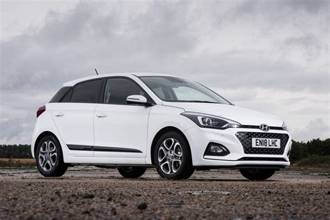 The model shown here is the 1.2 i20 active petrol. Hyundai i20 Review (2020) | Parkers