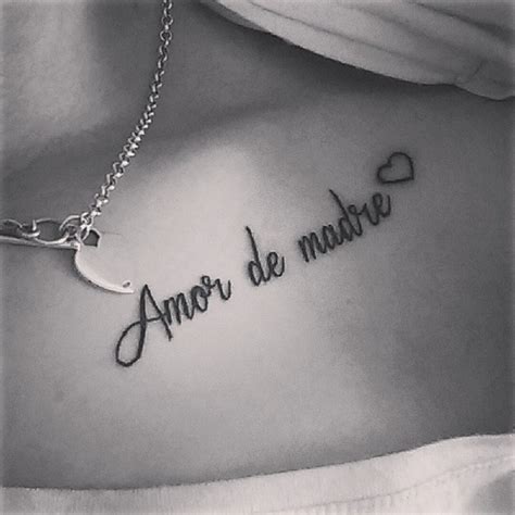 Frase Amor De Madre Y Corazón Tatuajes Para Mujeres