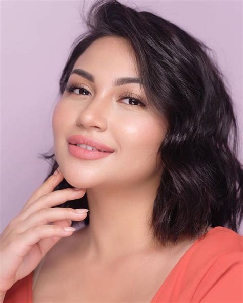 Ia justru semakin menampakkan jati dirinya yang sebenarnya. Biodata Ariel Tatum - Artis FTV dengan Bibir Seksi yang ...