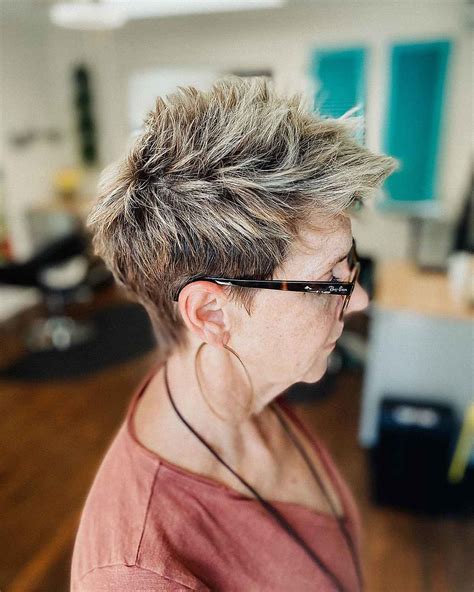 26 Short Spiky Haircuts for Women Over 60 with Sass (2022)
