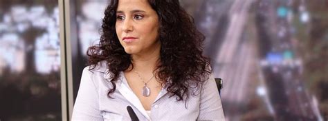 חברת קוקה קולה לא נחה, וכעת היא עוברת לתקוף בחזית האקולוגית. תחפושת קוקה קולה לבנות - Kattoni