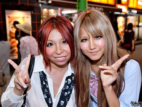 Shibuya Girls Hair And Makeup Two Fun Japanese Girls One B Flickr
