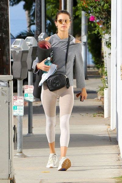 Celeb Cameltoe Pokies Oops Tumblr Tumbex