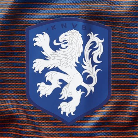 Het nederlands elftal zal op het ek voetbal 2012 in de poulefase aantreden tegen. Nederlands Elftal pre match top 2015-2016 - Voetbalshirts.com